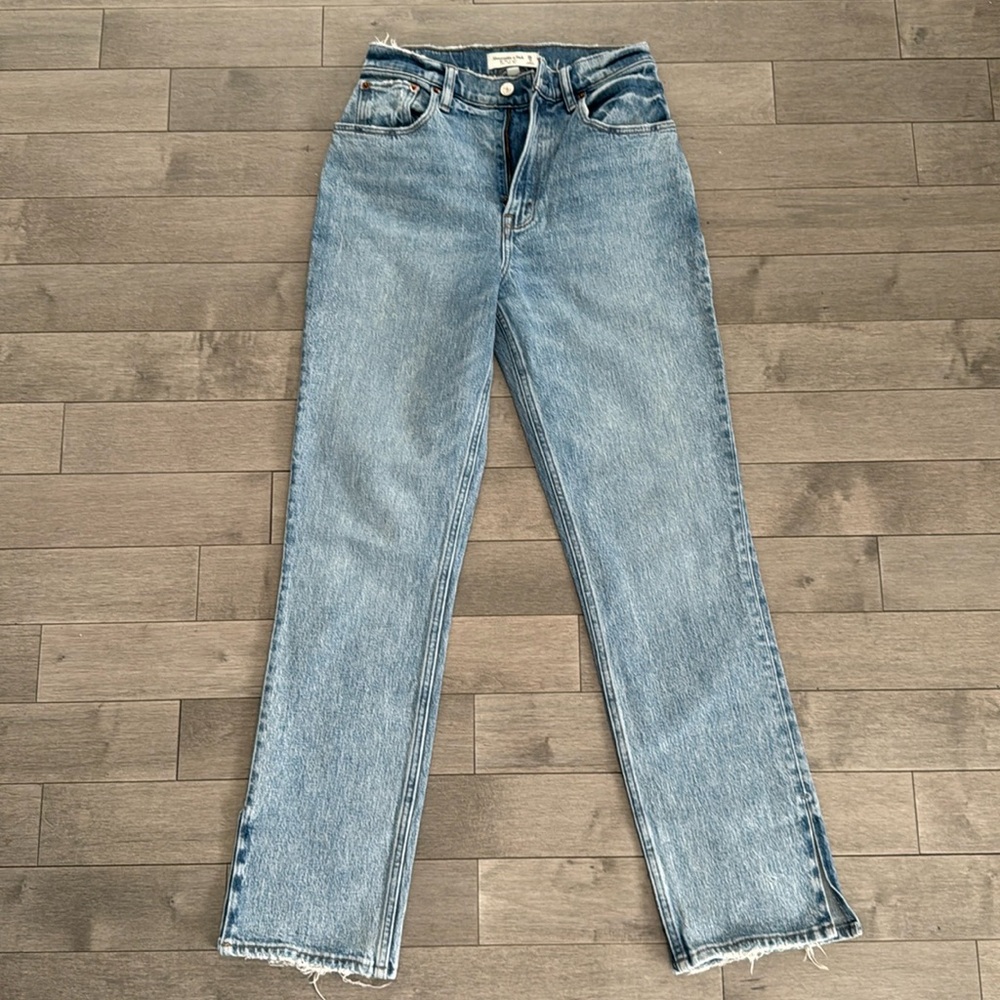 Abercrombie & Fitch 90s Straight Ultra High Rise Jeans Split Hem